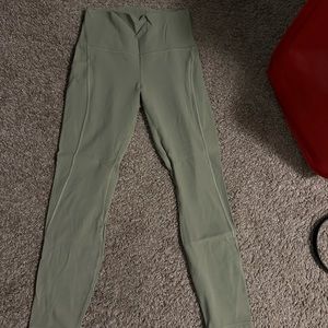 Lululemon Aligns with Pockets